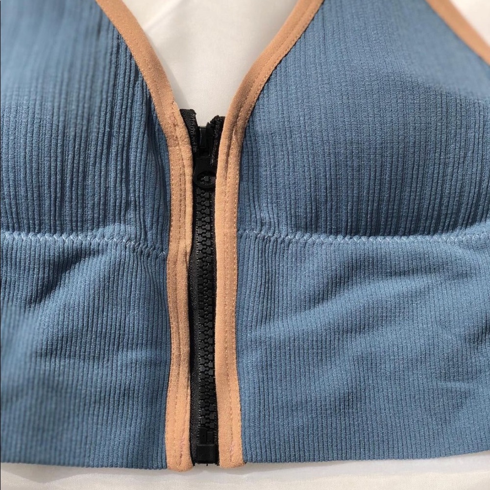 Zip up top - Picture 2 of 4